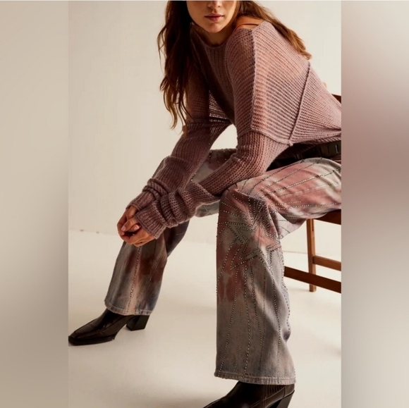 We The Free Mid-Rise Loose Straight Jeans Washed tie-dye Embellished NWT sz 27 - Picture 3 of 16